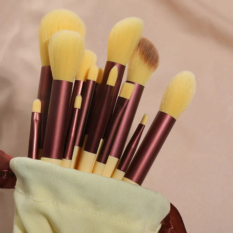 Soft Fluffy Makeup Brushes Set for Cosmetics Foundation Blush Powder Eyeshadow Kabuki Blending Makeup Brush Beauty Tool